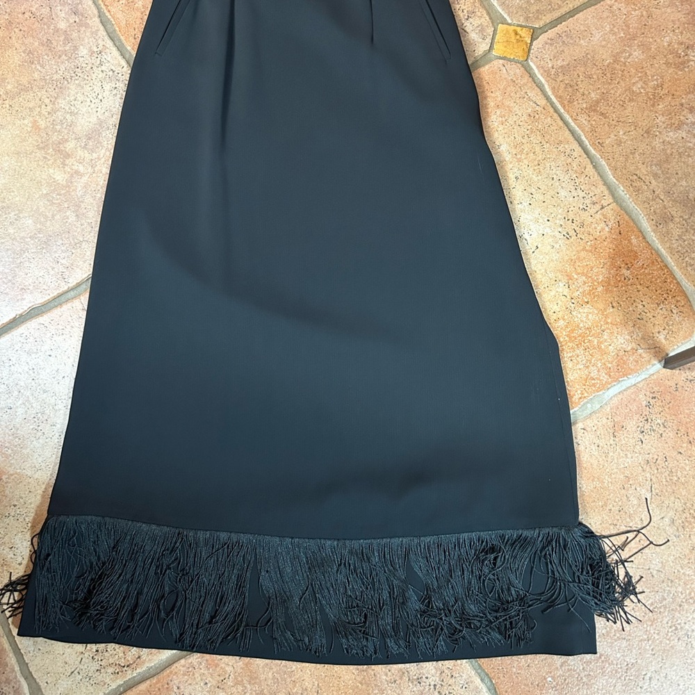 Harve Bernard skirt. NWOT. Size 10